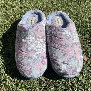 Dearfoams Floral Slip-On House Slippers | Size Sm 5-6 | Pastel Floral